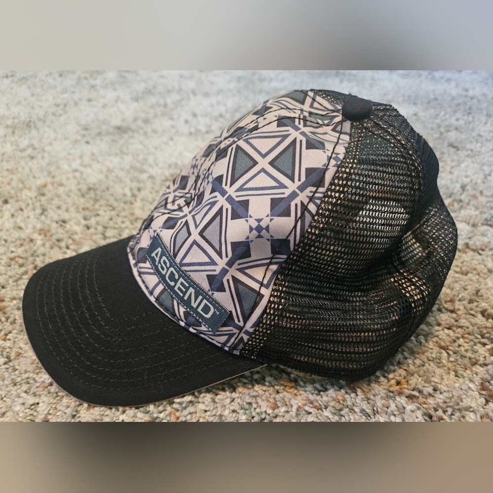 Ascend mesh hat